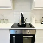 Margate Spacious Apartment - 5 Min Walk To Beach